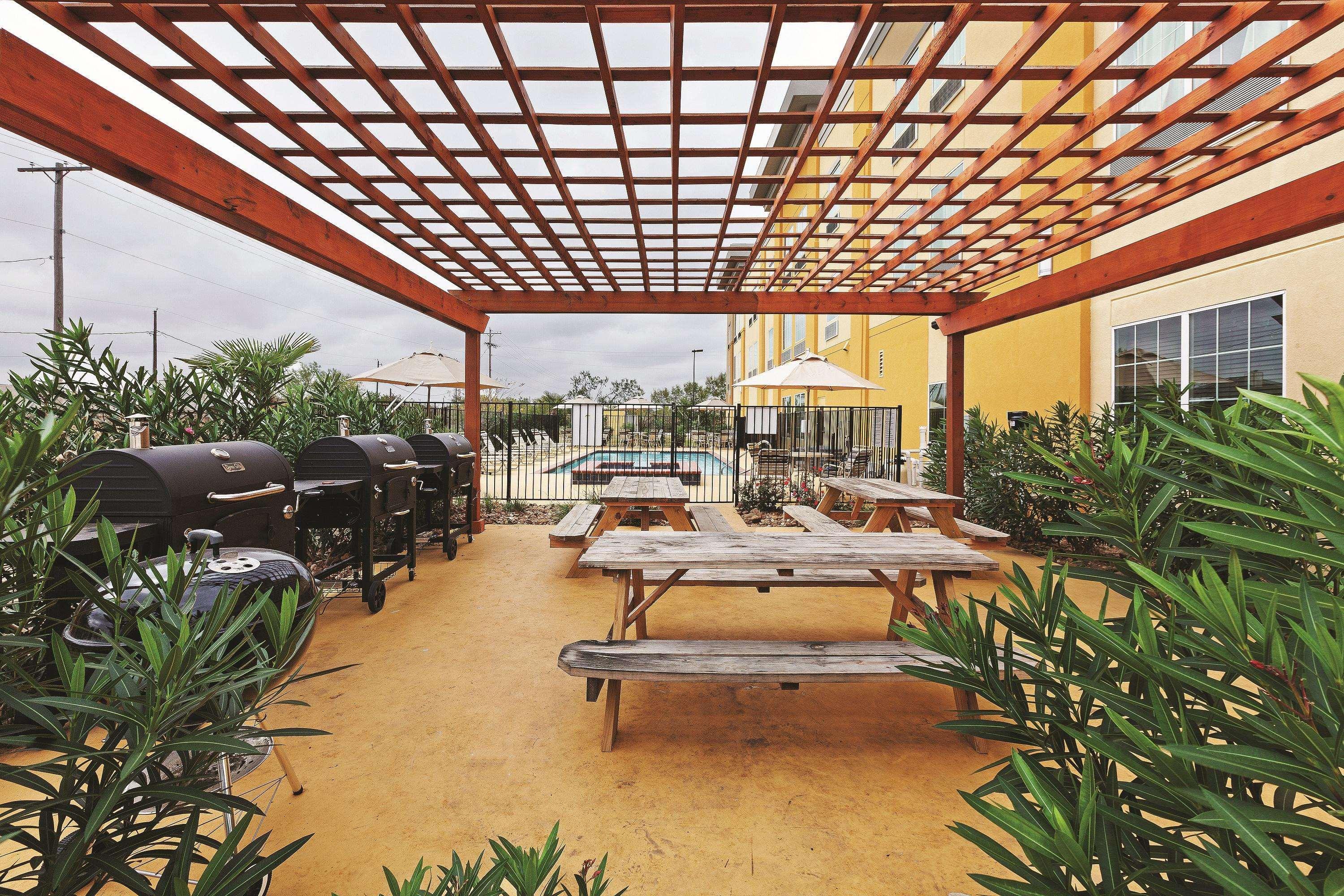 La Quinta By Wyndham Jourdanton - Pleasanton Hotel Exterior foto